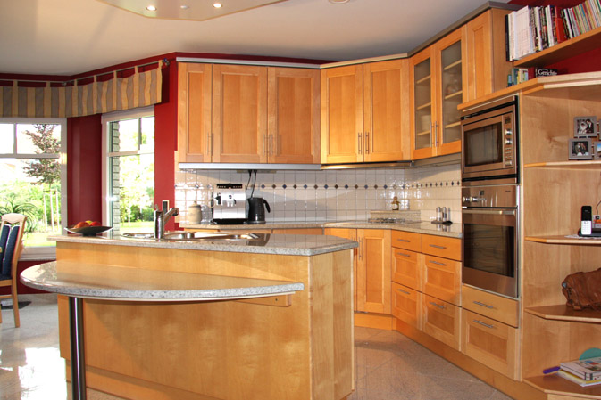 5 - Kanadischer Ahorn mit Aluminium-lackierten Zierleisten