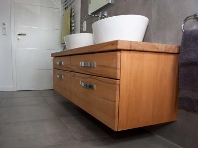 Badezimmerschrank Seitenansicht