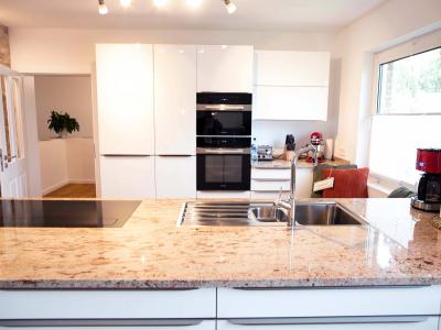 03 pflegeleichte Arbeitsplatte