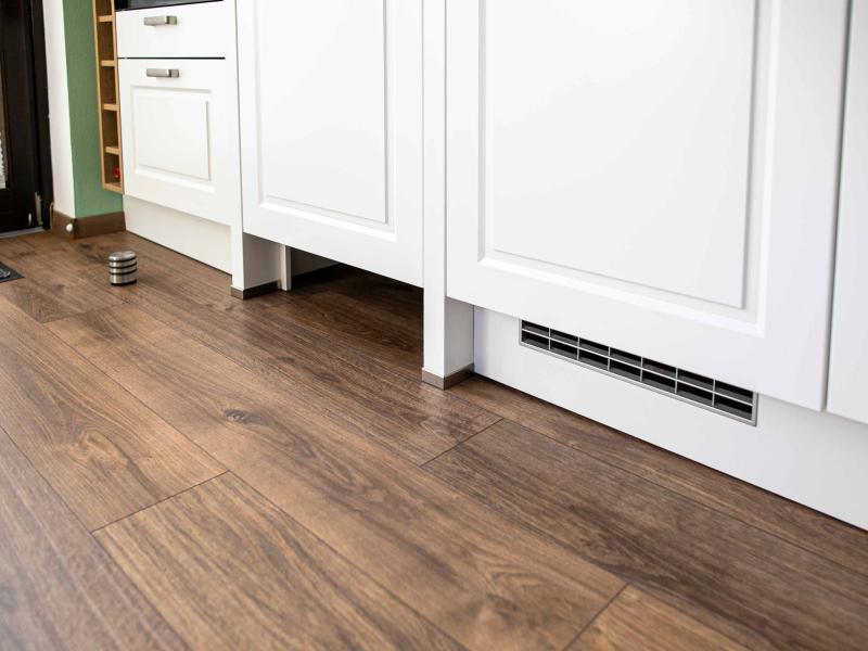 10 Durchgang zum Vorrat