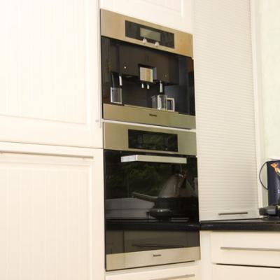 Hochbackofen & Kaffeeautomat Hochbackofen & Kaffeeautomat