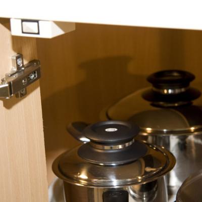 Automatischer Schalter für Schrank-Innenbeleuchtung Automatischer Schalter für Schrank-Innenbeleuchtung